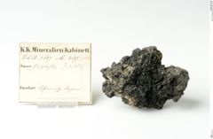 Foto von Polybasit (NHMW-MIN-Ar459)